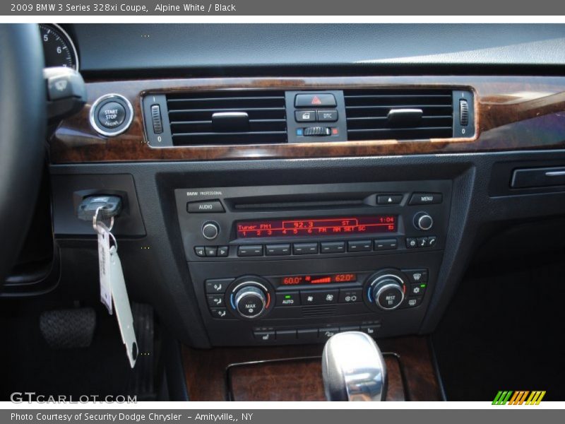 Alpine White / Black 2009 BMW 3 Series 328xi Coupe