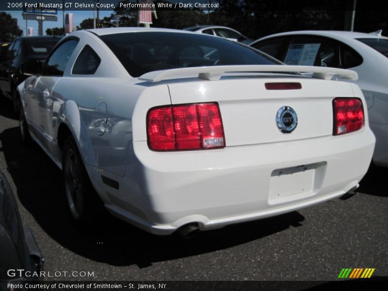 Performance White / Dark Charcoal 2006 Ford Mustang GT Deluxe Coupe