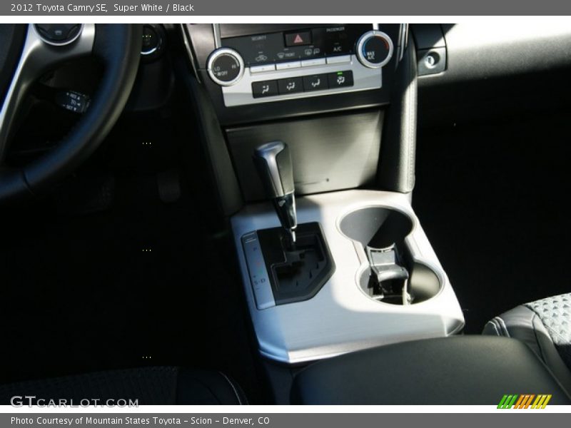 Super White / Black 2012 Toyota Camry SE