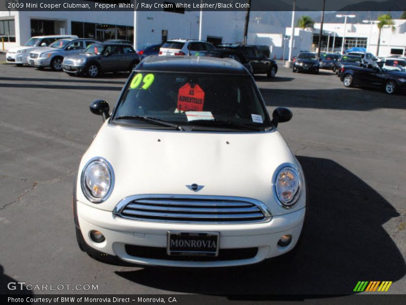 Pepper White / Ray Cream White Leather/Black Cloth 2009 Mini Cooper Clubman