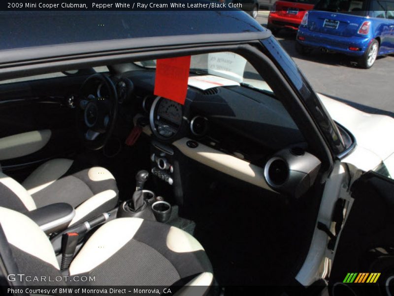 Pepper White / Ray Cream White Leather/Black Cloth 2009 Mini Cooper Clubman