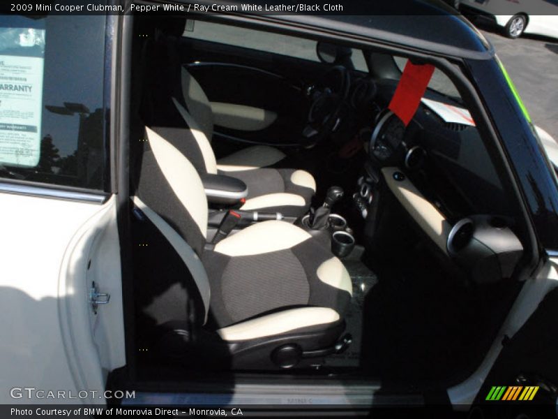 Pepper White / Ray Cream White Leather/Black Cloth 2009 Mini Cooper Clubman