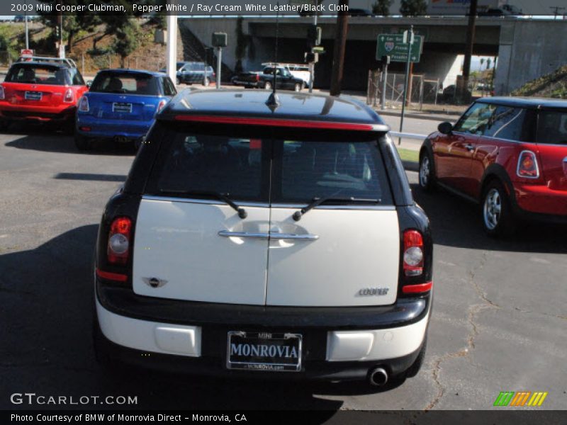 Pepper White / Ray Cream White Leather/Black Cloth 2009 Mini Cooper Clubman
