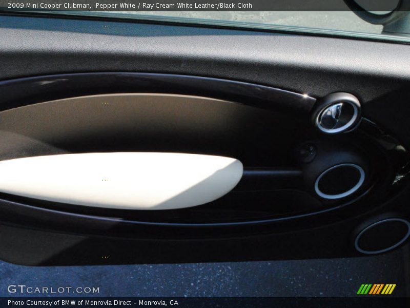 Pepper White / Ray Cream White Leather/Black Cloth 2009 Mini Cooper Clubman