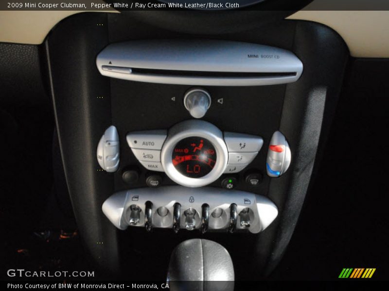 Pepper White / Ray Cream White Leather/Black Cloth 2009 Mini Cooper Clubman