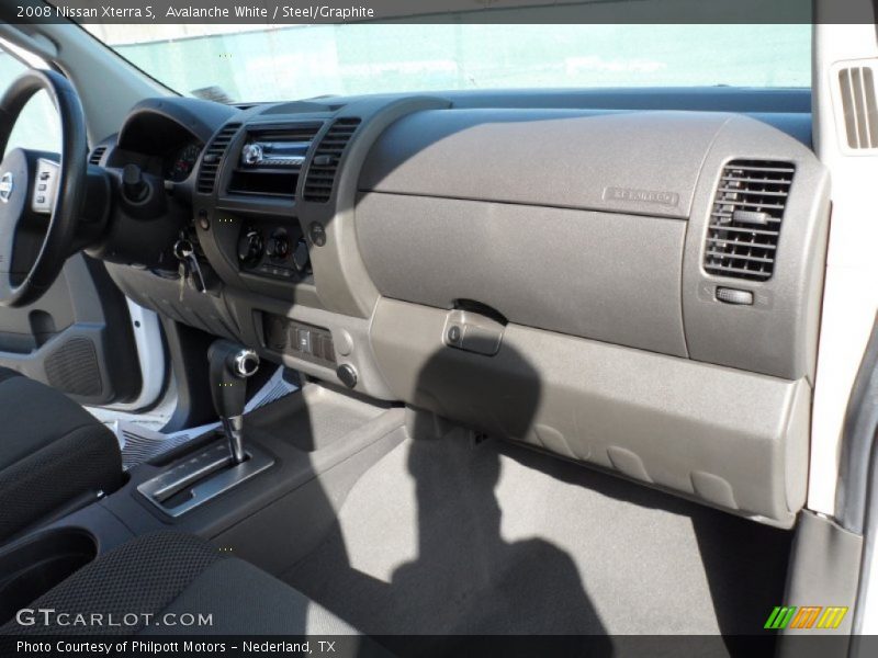 Avalanche White / Steel/Graphite 2008 Nissan Xterra S