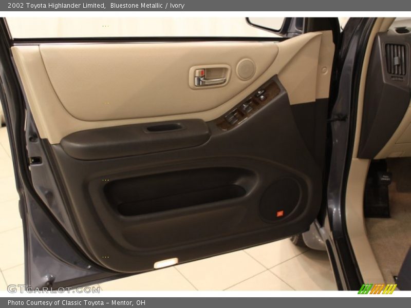 Bluestone Metallic / Ivory 2002 Toyota Highlander Limited