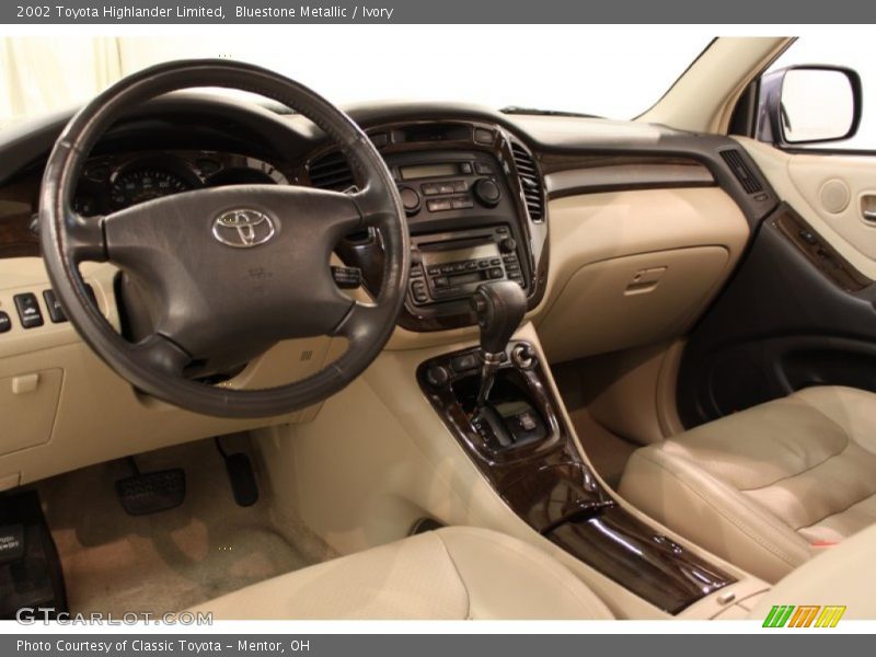 Bluestone Metallic / Ivory 2002 Toyota Highlander Limited