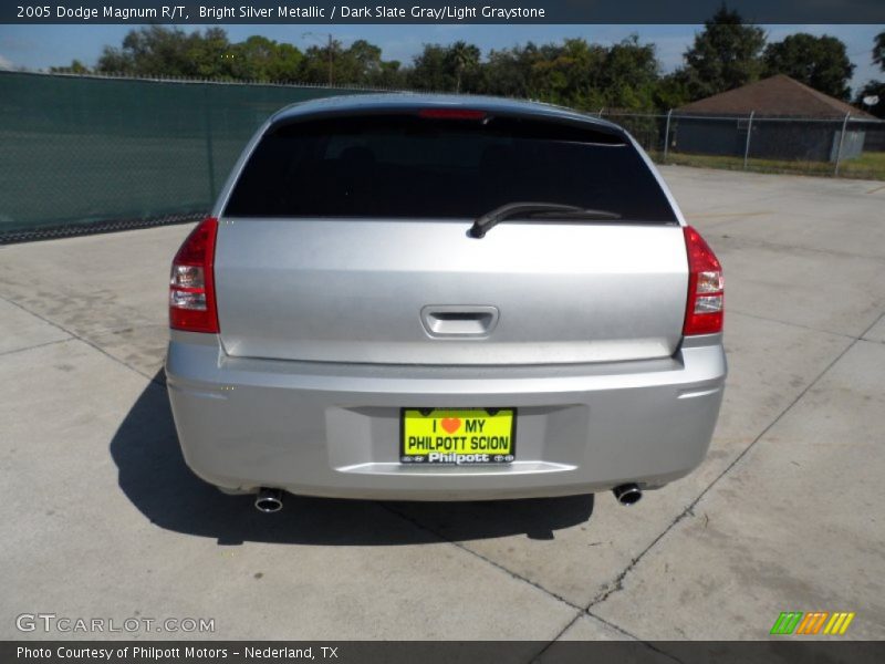Bright Silver Metallic / Dark Slate Gray/Light Graystone 2005 Dodge Magnum R/T
