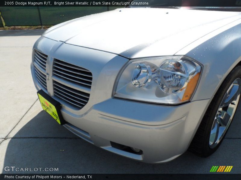 Bright Silver Metallic / Dark Slate Gray/Light Graystone 2005 Dodge Magnum R/T