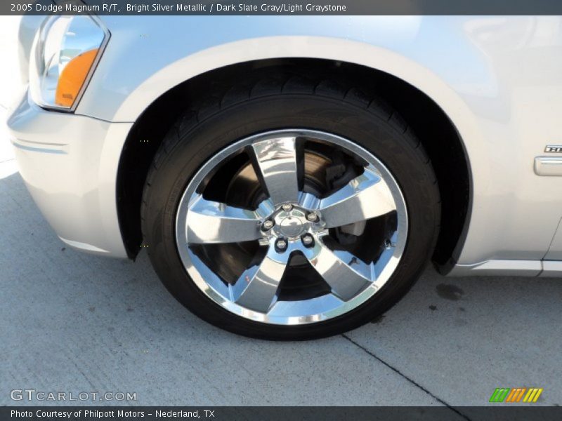 Bright Silver Metallic / Dark Slate Gray/Light Graystone 2005 Dodge Magnum R/T