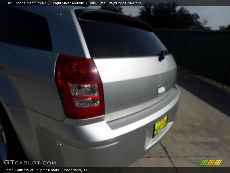 Bright Silver Metallic / Dark Slate Gray/Light Graystone 2005 Dodge Magnum R/T