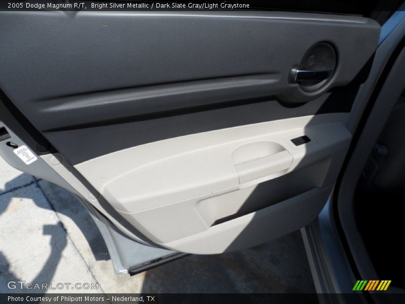 Bright Silver Metallic / Dark Slate Gray/Light Graystone 2005 Dodge Magnum R/T