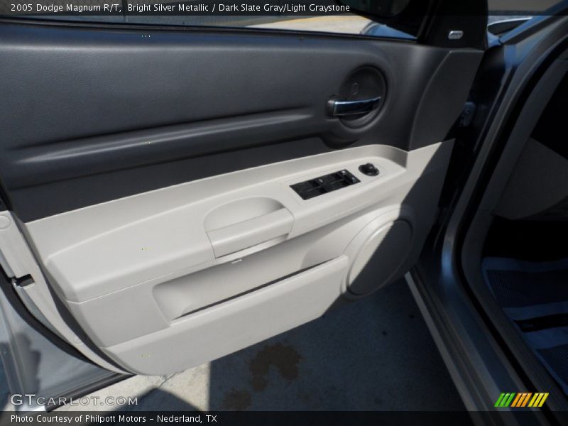 Bright Silver Metallic / Dark Slate Gray/Light Graystone 2005 Dodge Magnum R/T