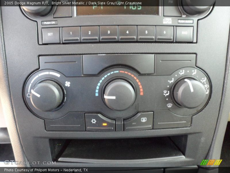 Bright Silver Metallic / Dark Slate Gray/Light Graystone 2005 Dodge Magnum R/T