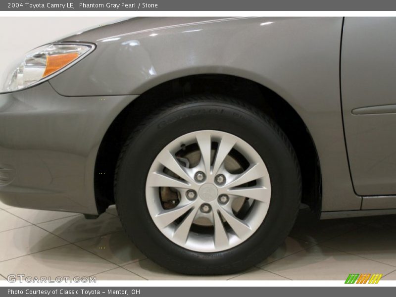 Phantom Gray Pearl / Stone 2004 Toyota Camry LE