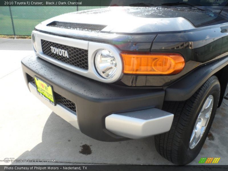 Black / Dark Charcoal 2010 Toyota FJ Cruiser