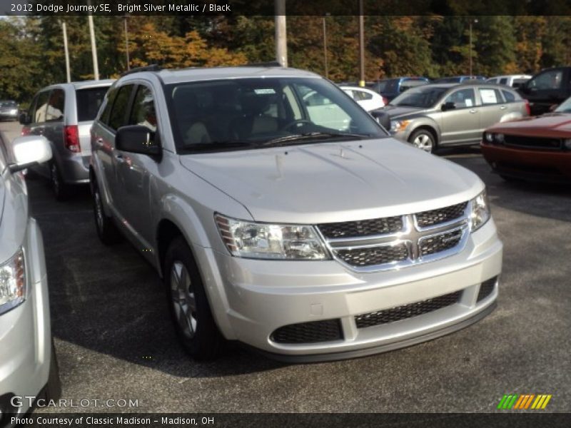Bright Silver Metallic / Black 2012 Dodge Journey SE
