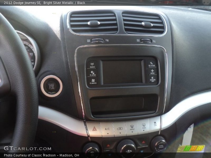 Bright Silver Metallic / Black 2012 Dodge Journey SE