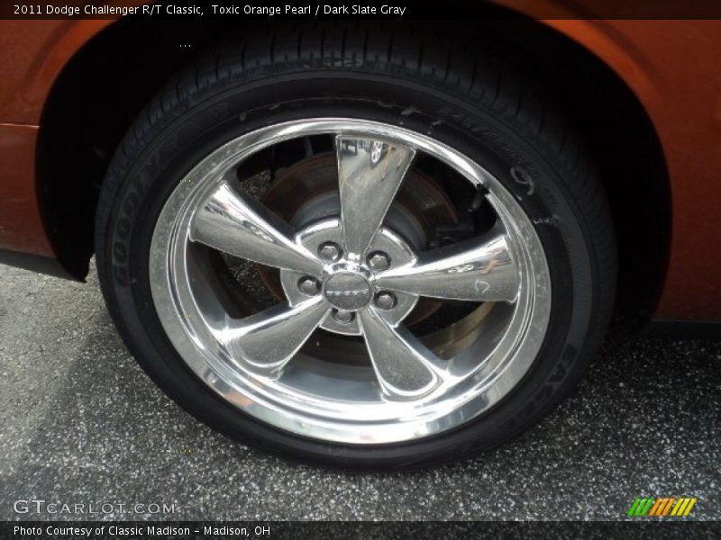 Toxic Orange Pearl / Dark Slate Gray 2011 Dodge Challenger R/T Classic