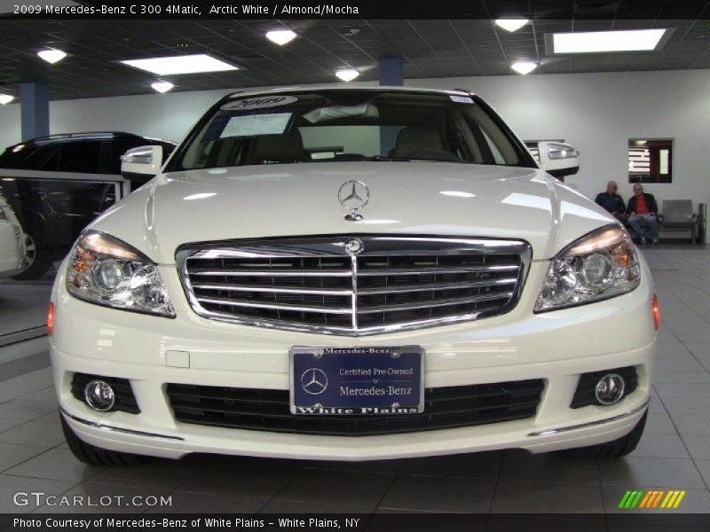 Arctic White / Almond/Mocha 2009 Mercedes-Benz C 300 4Matic