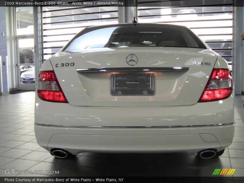 Arctic White / Almond/Mocha 2009 Mercedes-Benz C 300 4Matic