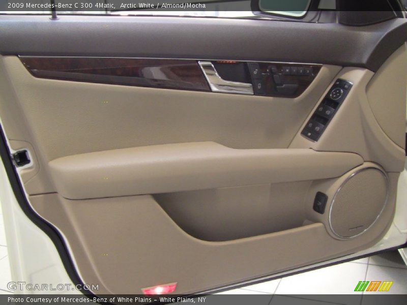 Arctic White / Almond/Mocha 2009 Mercedes-Benz C 300 4Matic