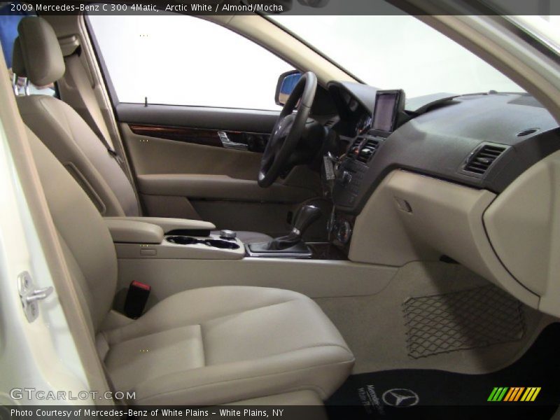 Arctic White / Almond/Mocha 2009 Mercedes-Benz C 300 4Matic