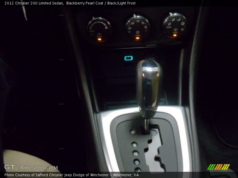 Blackberry Pearl Coat / Black/Light Frost 2012 Chrysler 200 Limited Sedan