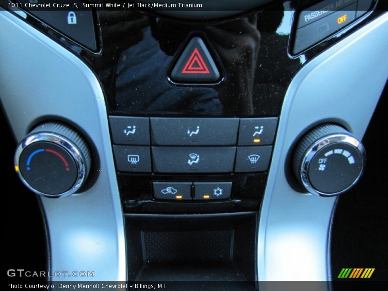 Summit White / Jet Black/Medium Titanium 2011 Chevrolet Cruze LS