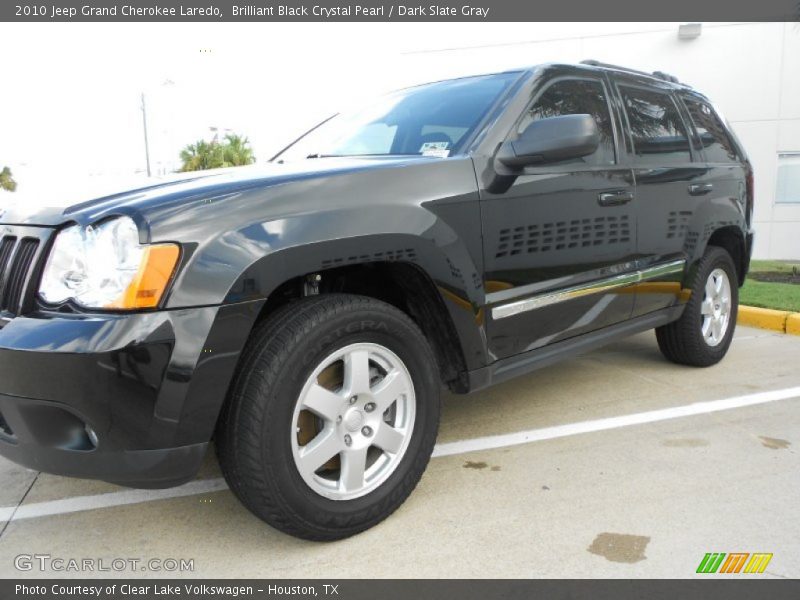 Brilliant Black Crystal Pearl / Dark Slate Gray 2010 Jeep Grand Cherokee Laredo