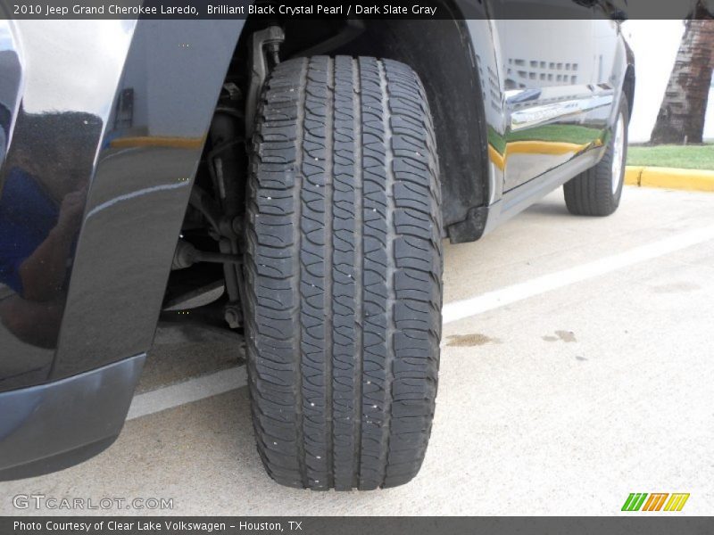 Brilliant Black Crystal Pearl / Dark Slate Gray 2010 Jeep Grand Cherokee Laredo