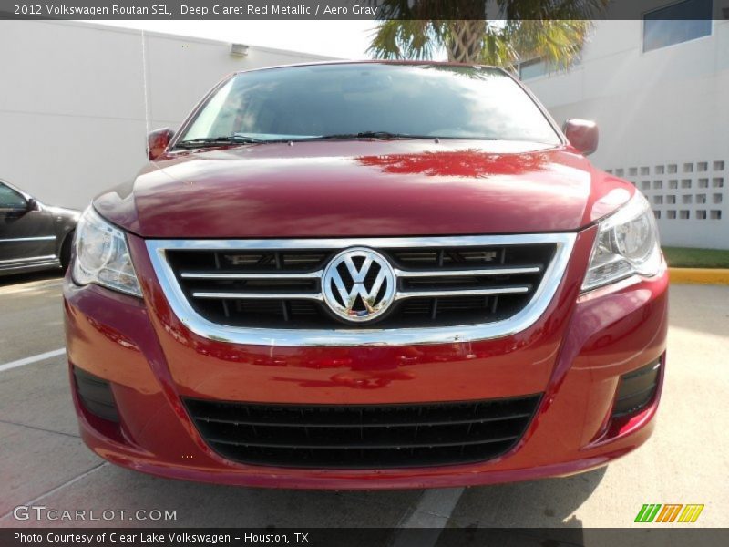 Deep Claret Red Metallic / Aero Gray 2012 Volkswagen Routan SEL