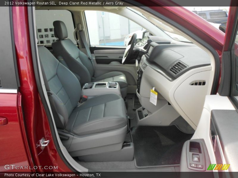  2012 Routan SEL Aero Gray Interior