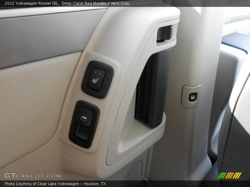 Deep Claret Red Metallic / Aero Gray 2012 Volkswagen Routan SEL