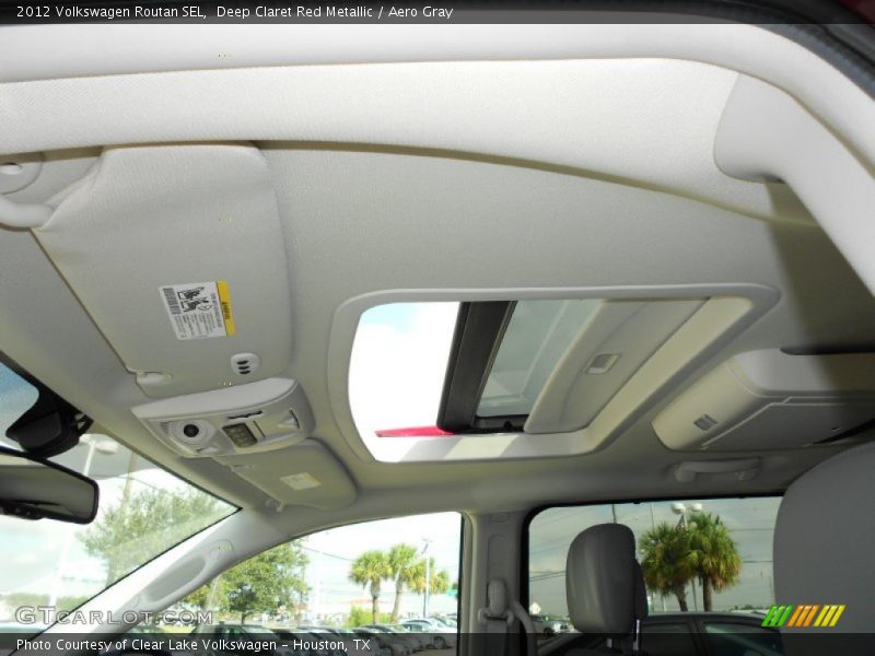Deep Claret Red Metallic / Aero Gray 2012 Volkswagen Routan SEL
