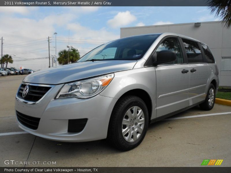 Mercury Silver Metallic / Aero Gray 2011 Volkswagen Routan S