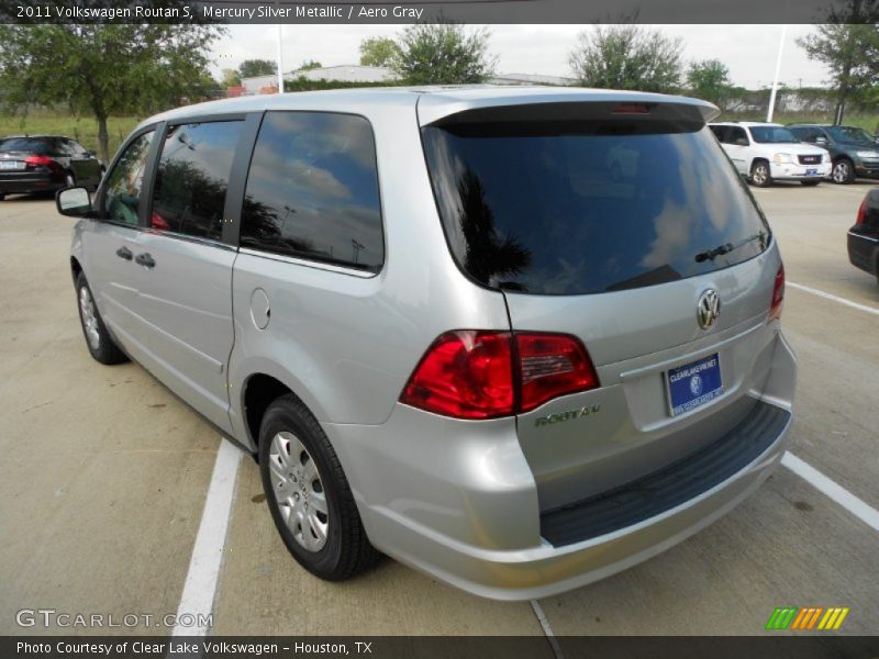 Mercury Silver Metallic / Aero Gray 2011 Volkswagen Routan S