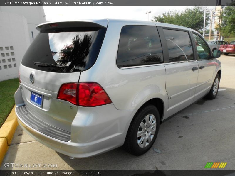 Mercury Silver Metallic / Aero Gray 2011 Volkswagen Routan S