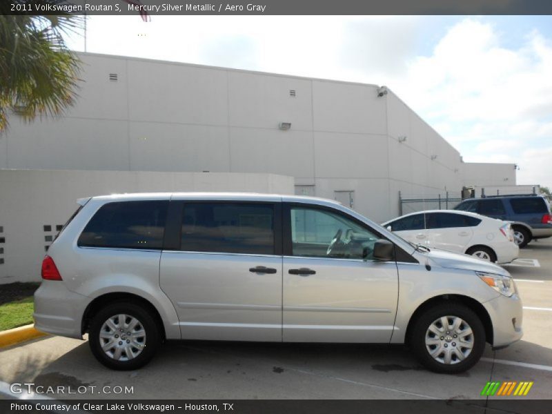 Mercury Silver Metallic / Aero Gray 2011 Volkswagen Routan S