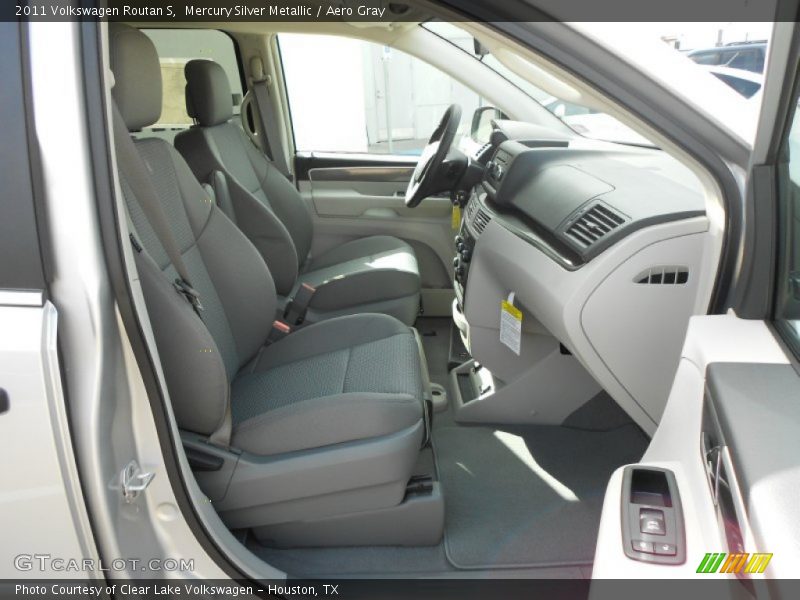 Mercury Silver Metallic / Aero Gray 2011 Volkswagen Routan S
