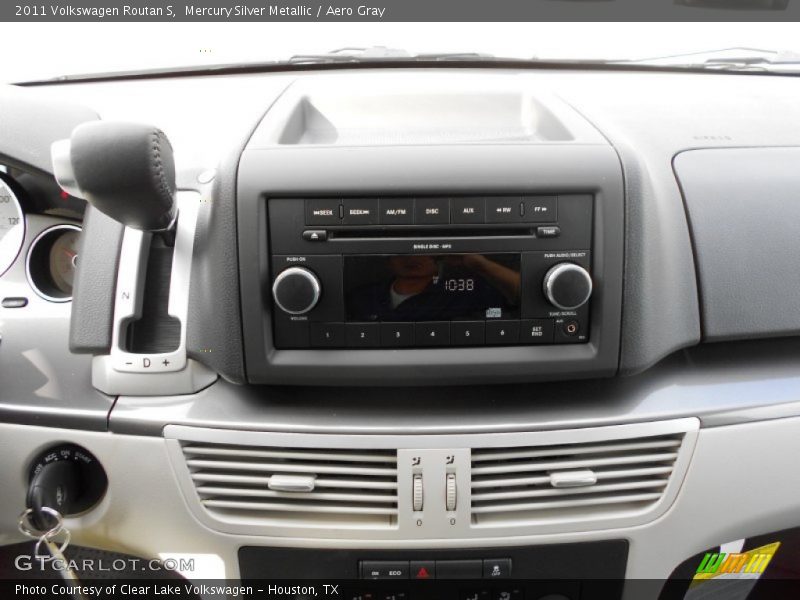 Mercury Silver Metallic / Aero Gray 2011 Volkswagen Routan S