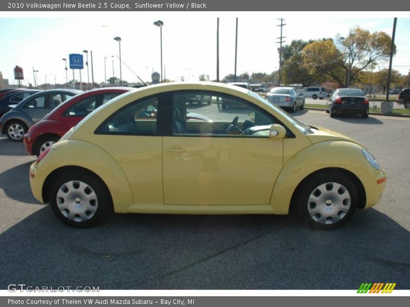 Sunflower Yellow / Black 2010 Volkswagen New Beetle 2.5 Coupe