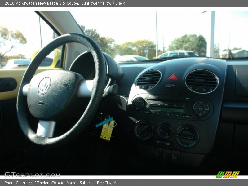 Sunflower Yellow / Black 2010 Volkswagen New Beetle 2.5 Coupe