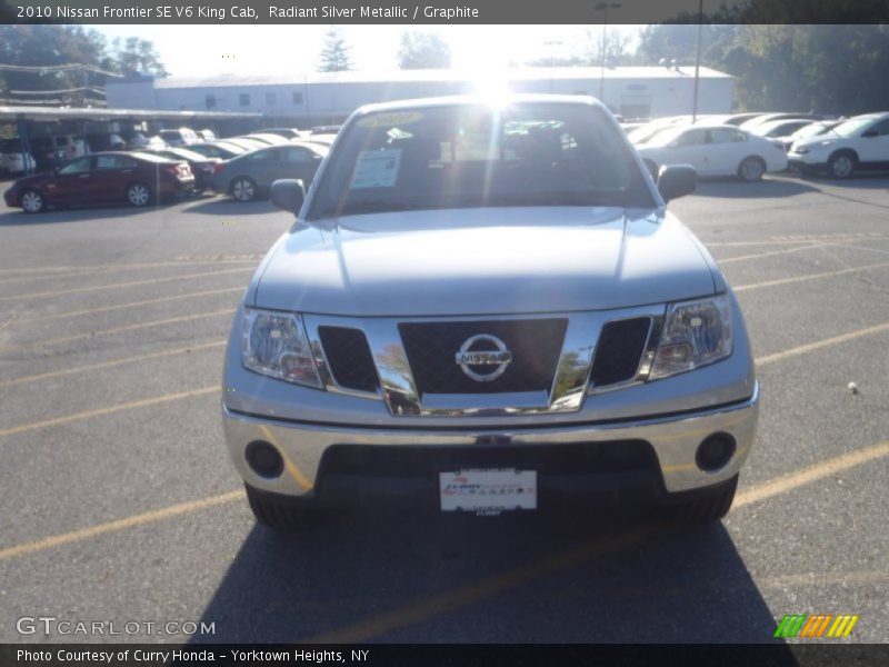 Radiant Silver Metallic / Graphite 2010 Nissan Frontier SE V6 King Cab