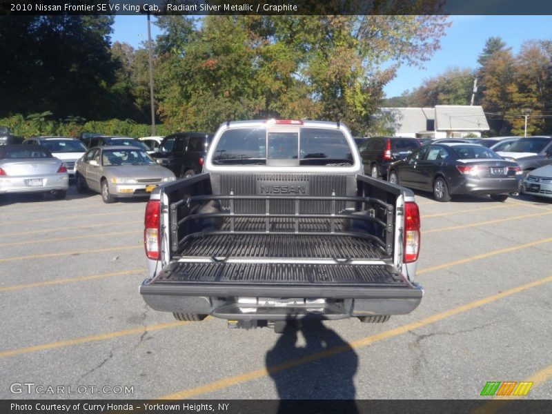 Radiant Silver Metallic / Graphite 2010 Nissan Frontier SE V6 King Cab
