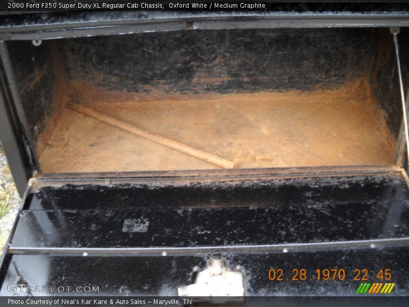 Oxford White / Medium Graphite 2000 Ford F350 Super Duty XL Regular Cab Chassis