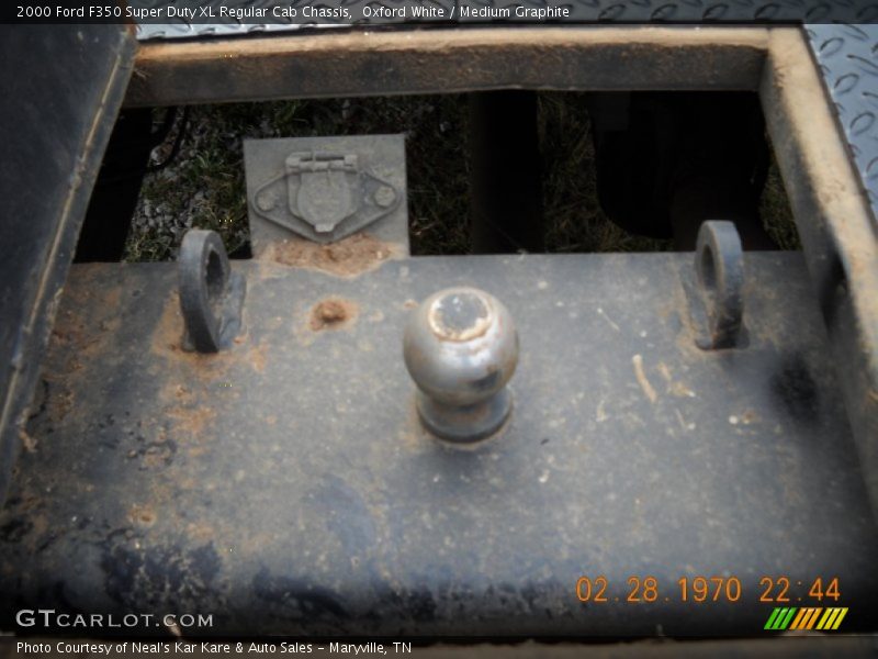 Oxford White / Medium Graphite 2000 Ford F350 Super Duty XL Regular Cab Chassis