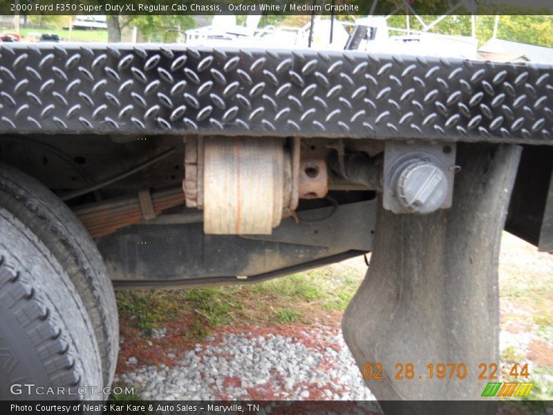 Oxford White / Medium Graphite 2000 Ford F350 Super Duty XL Regular Cab Chassis