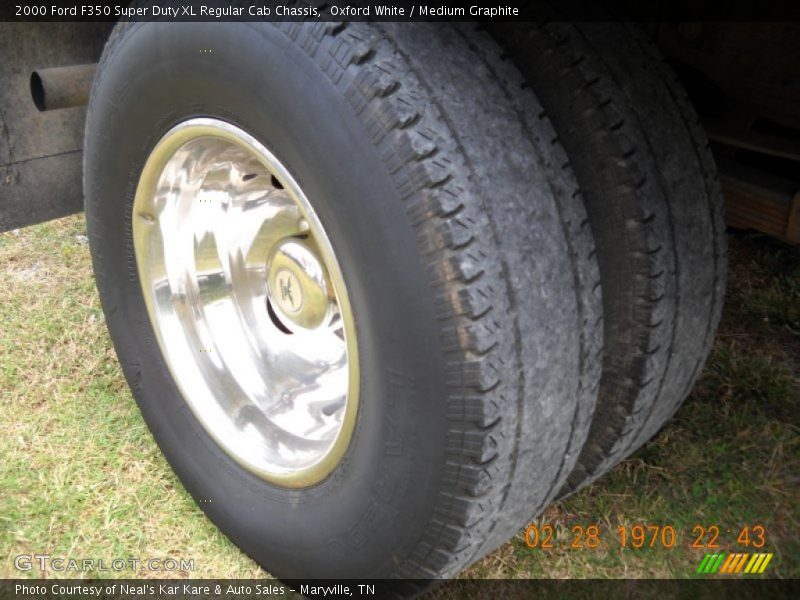 Oxford White / Medium Graphite 2000 Ford F350 Super Duty XL Regular Cab Chassis